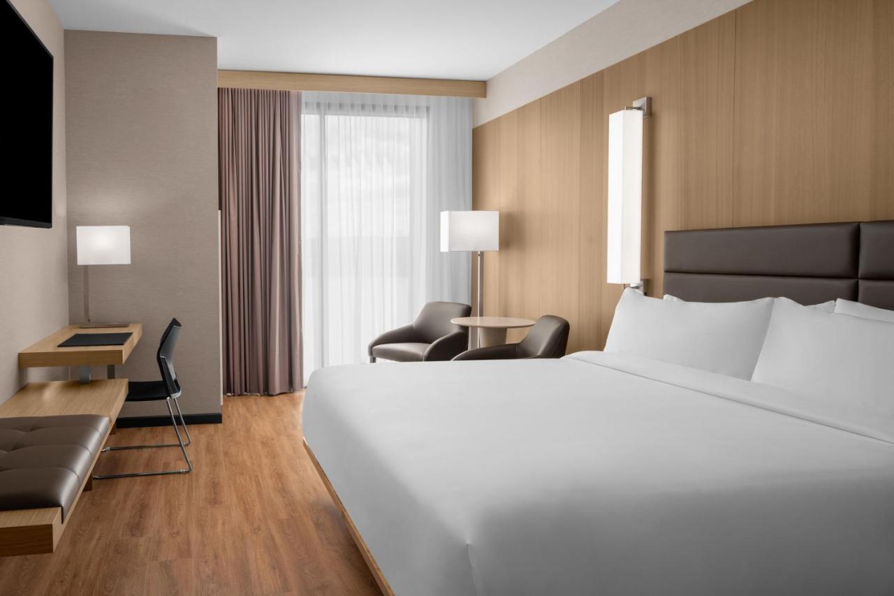 Ac Hotel By Marriott Vancouver Waterfront Exterior foto